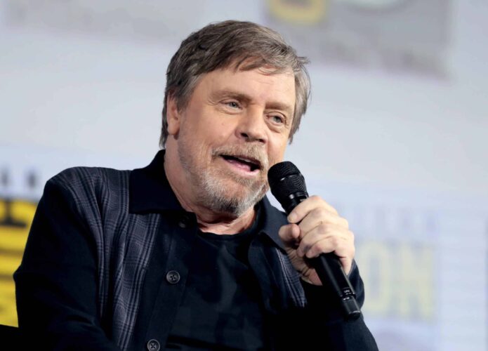 Mark Hamill apaga sua conta no Facebook em protesto contra a rede