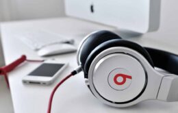 Apple dá fones de ouvido Beats de graça em promoção de volta às aulas
