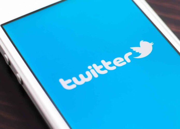 Twitter proíbe milhares de contas ligadas a grupo extremista dos EUA