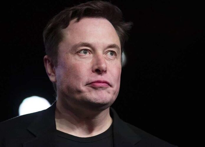 Elon Musk sugere apagar o Facebook