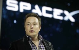 SpaceX fecha acordo para levar turistas ao espaço