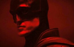 Batman: vídeo mostra Robert Pattinson com o uniforme do homem-morcego