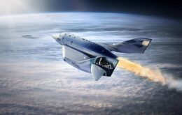 Virgin Galactic faz voo de teste de espaçonave para turistas