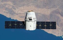 SpaceX deve levar turistas ao espaço em 2021