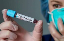 Cientista volta a discutir chance do coronavírus ter sido criado em laboratório