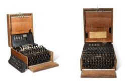 Máquina de criptografia de 1944 é leiloada por mais de R$ 2 milhões