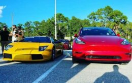 Quem leva a melhor na corrida? Lamborghini ou Tesla?
