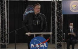 Elon Musk recepciona astronautas após missão da Nasa