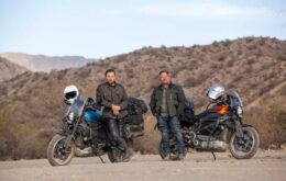 Ewan McGregor cruza América Latina em moto elétrica da Harley-Davidson