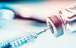 EUA dizem que podem aprovar vacina da Covid antes de conclusão de testes