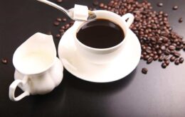 Café pode revolucionar tintas para fabricar eletrônicos; entenda