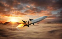 Estados Unidos se aproximam de testes de voo para armas hipersônicas
