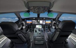 Redução de pilotos qualificados aumenta demanda por aviões autônomos