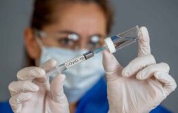 Vacina da Johnson & Johnson gera anticorpos em 98% dos voluntários