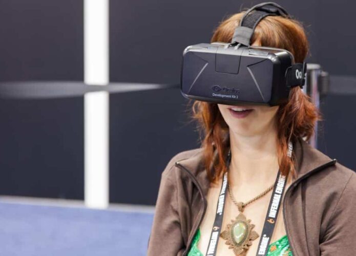 Oculus: contas do Facebook com nome falso poderão perder acesso