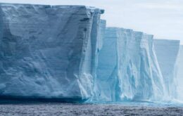 Geleiras na Antártida derretem mais rápido que o previsto, alertam estudos