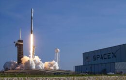 Lançamento de satélites da Starlink é adiado para esta sexta (18)