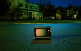 TV antiga derruba banda larga de uma vila inteira