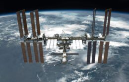 Investigação aponta que vazamento de ar está no módulo russo da ISS
