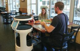 Softbank quer instalar robôs nos restaurantes japoneses