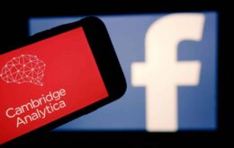Facebook sofre processo em massa por escândalo da Cambridge Analytica