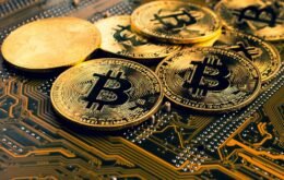 Bitcoin ultrapassa valor de 104 mil reais